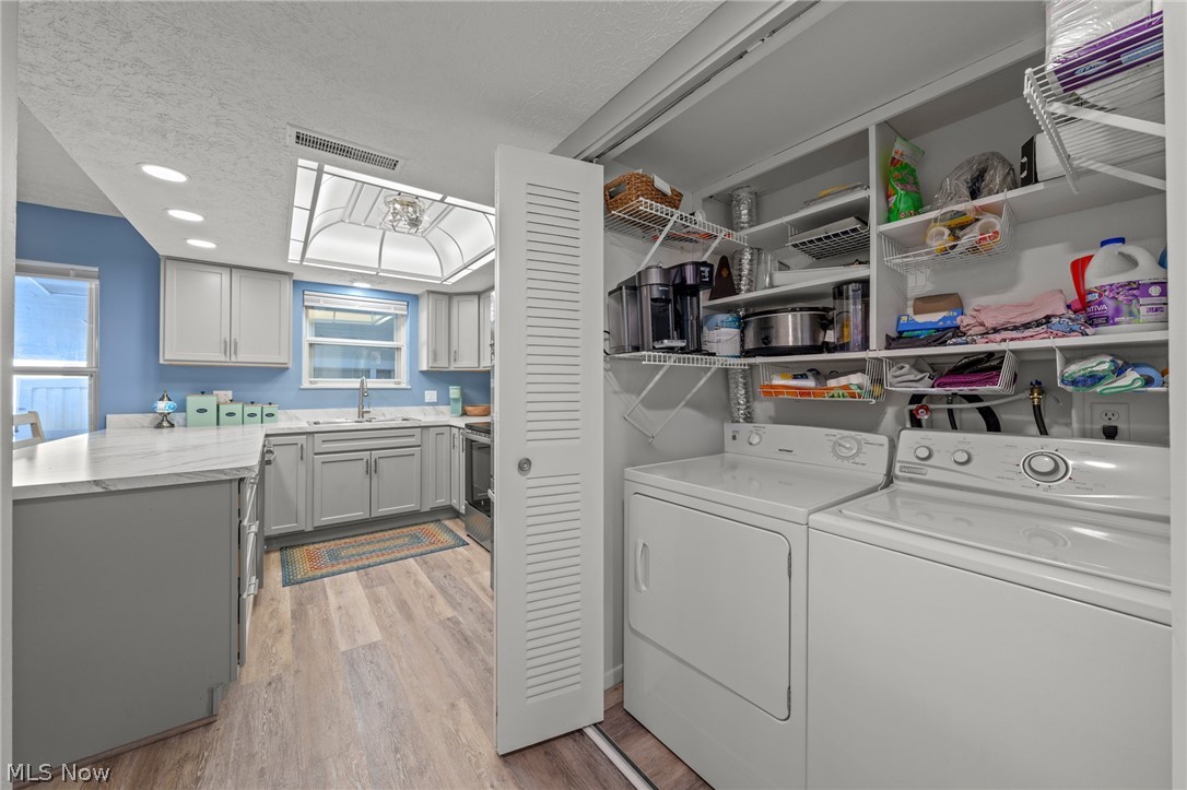 Country Club Twnhs North Condo - Residential