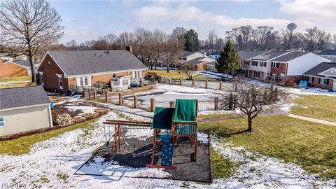 Tiny photo for 3632 Kenwood Drive #84, Uniontown, OH 44685 (MLS # 5187719)