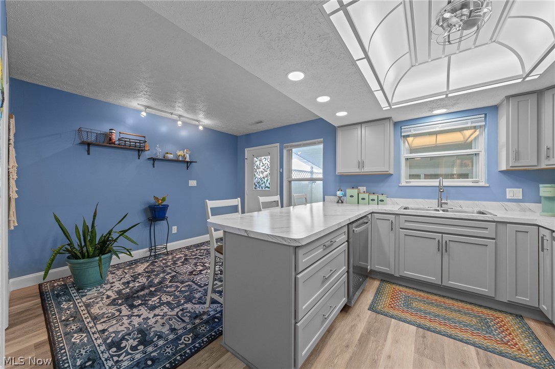 Country Club Twnhs North Condo - Residential