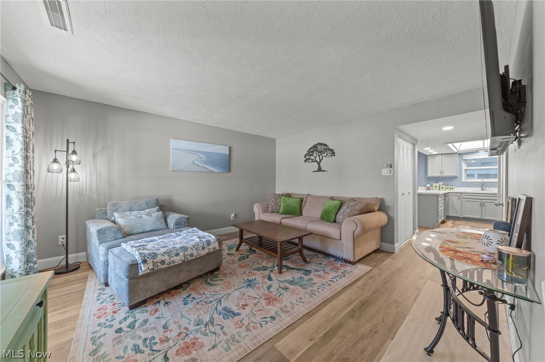 Country Club Twnhs North Condo - Residential