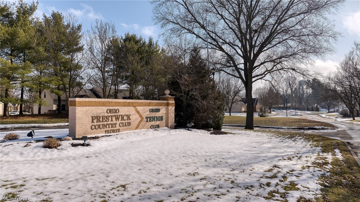 Country Club Twnhs North Condo - Residential