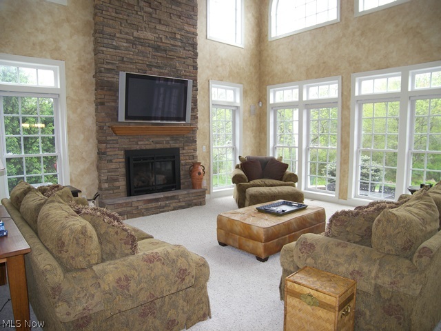 Signature/Solon Ph 02 - Residential Lease