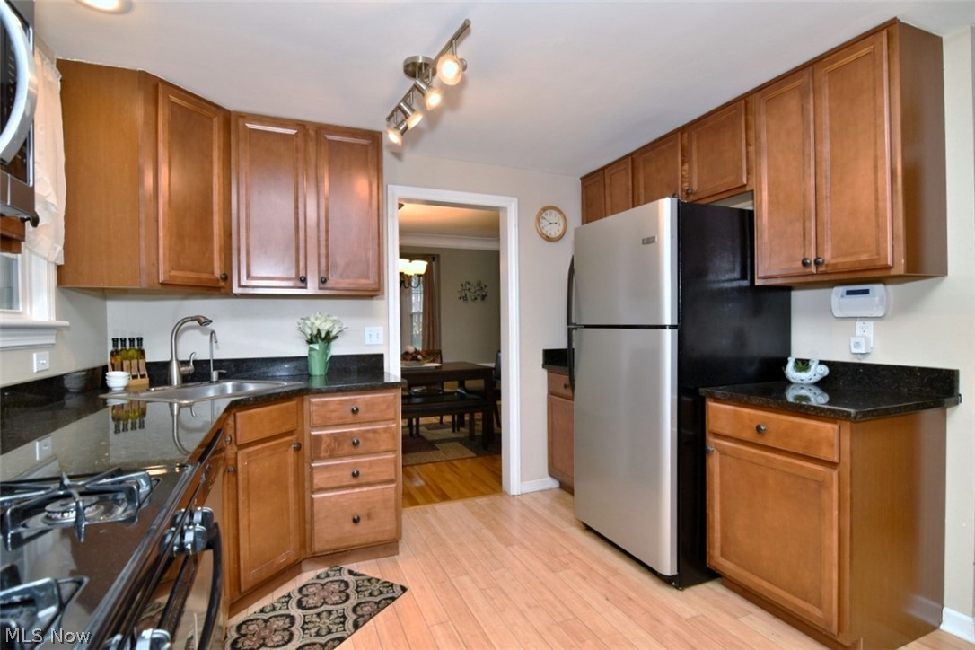 Meadowbrook 04/A Scholls - Residential