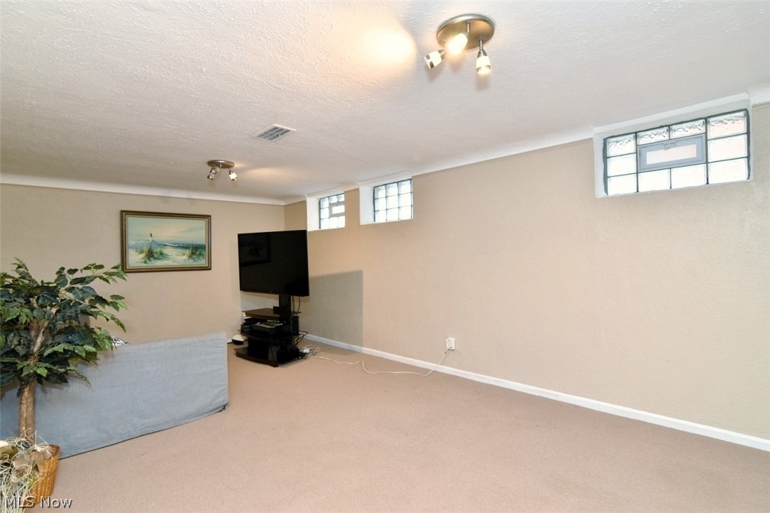 Meadowbrook 04/A Scholls - Residential