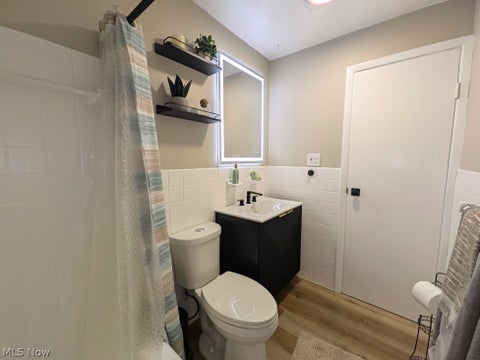 Tiny photo for 1402 Golden Gate Boulevard #G201, Mayfield Heights, OH 44124 (MLS # 5239260)