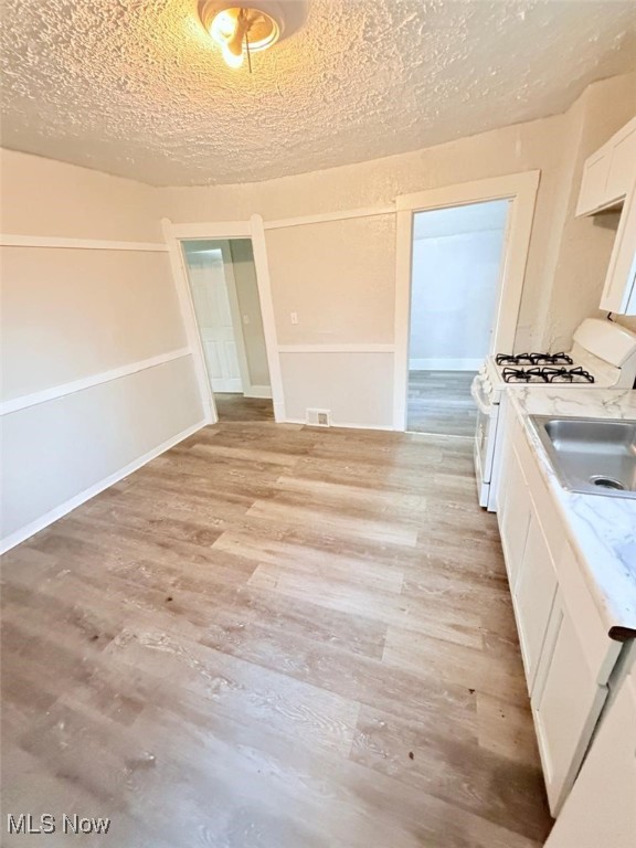 Hoyt - Residential Lease