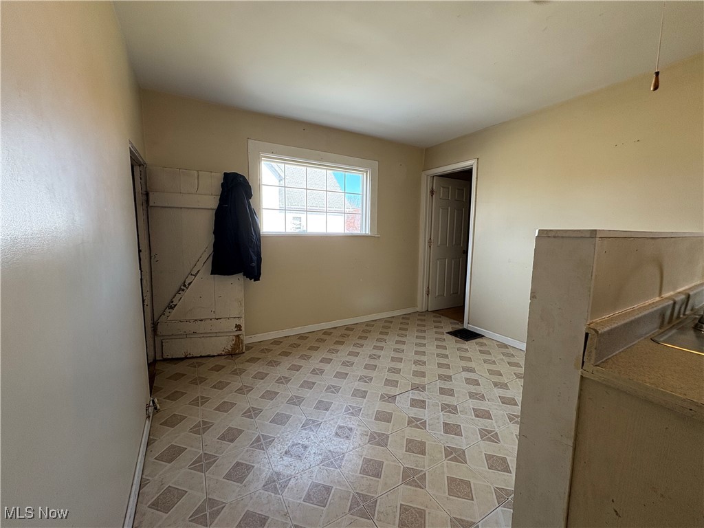228 N Huntington Street, Medina, Ohio image 10