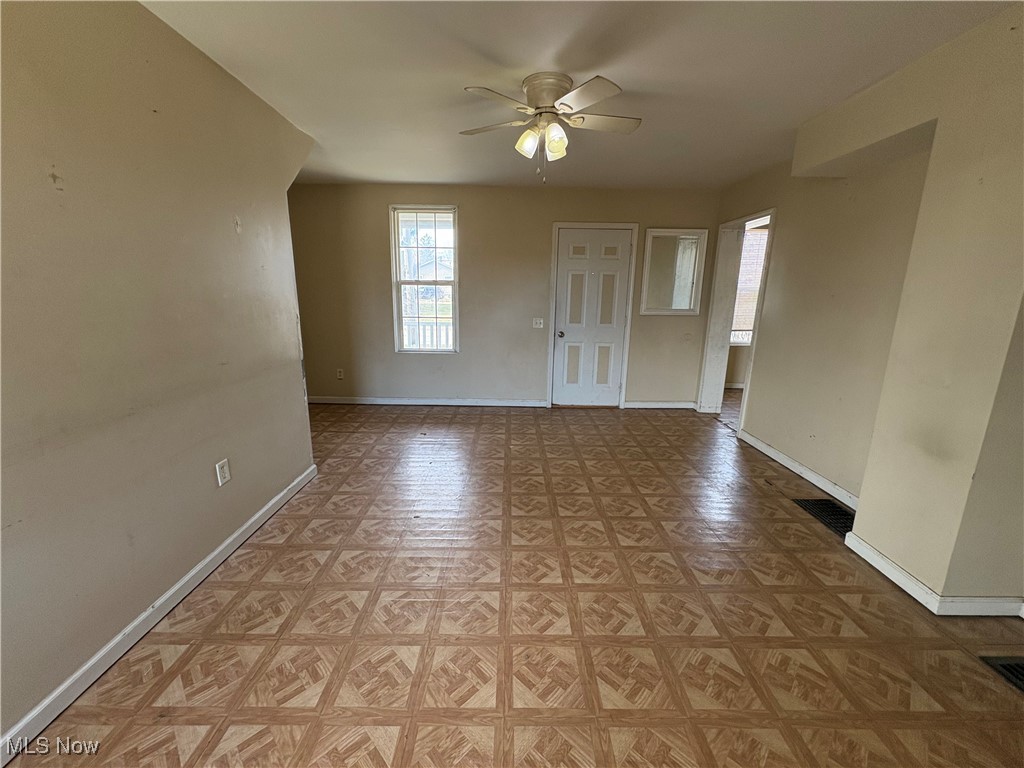 228 N Huntington Street, Medina, Ohio image 4