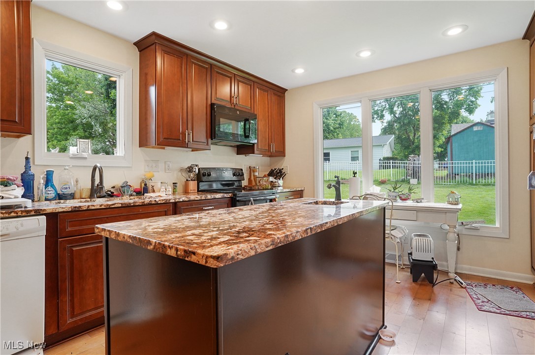 2793 Sand Run Parkway, Fairlawn, Ohio image 13
