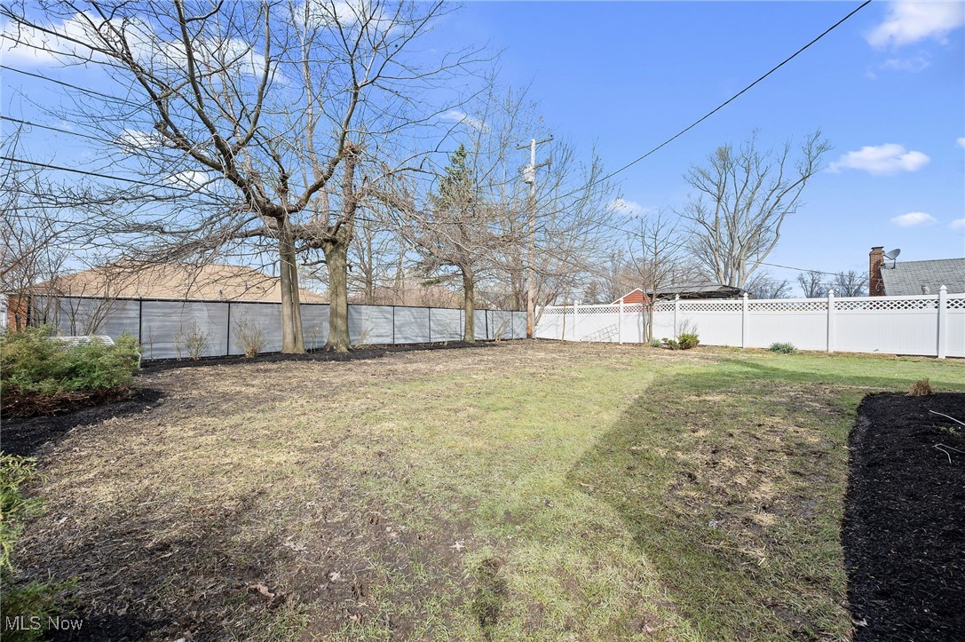 584 Sycamore Drive, Euclid, Ohio image 29