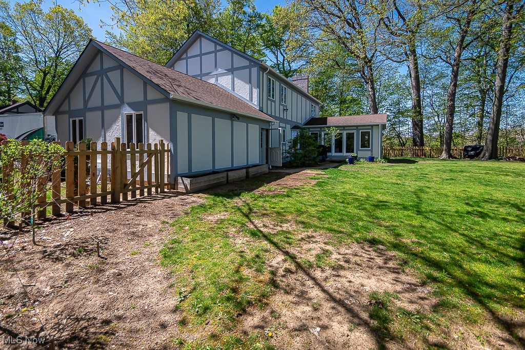 22229 Arbor Cliff Lane, Rocky River, Ohio image 4