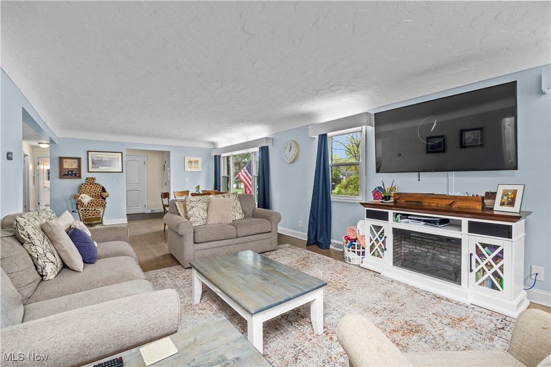611 Avon Belden Road, Avon Lake, Ohio image 16