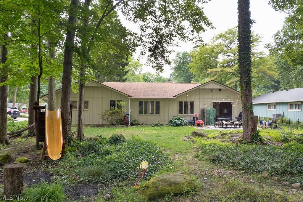 5901 Hawthorne Hollow