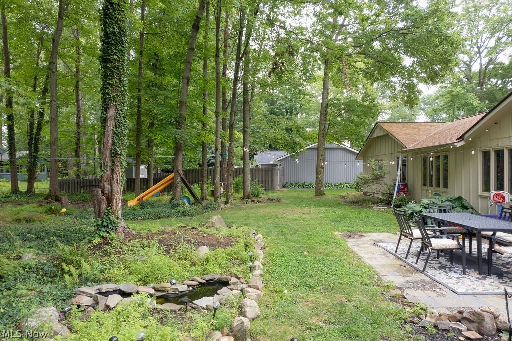 5901 Hawthorne Hollow