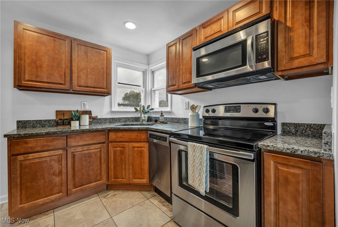 1030 Lloyd Road, Wickliffe, Ohio image 8