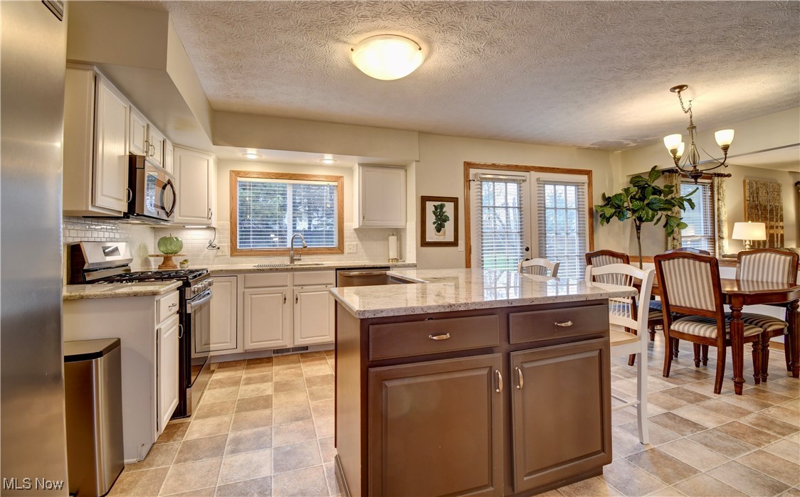 8238 N Casswell Circle, North Canton, Ohio image 25