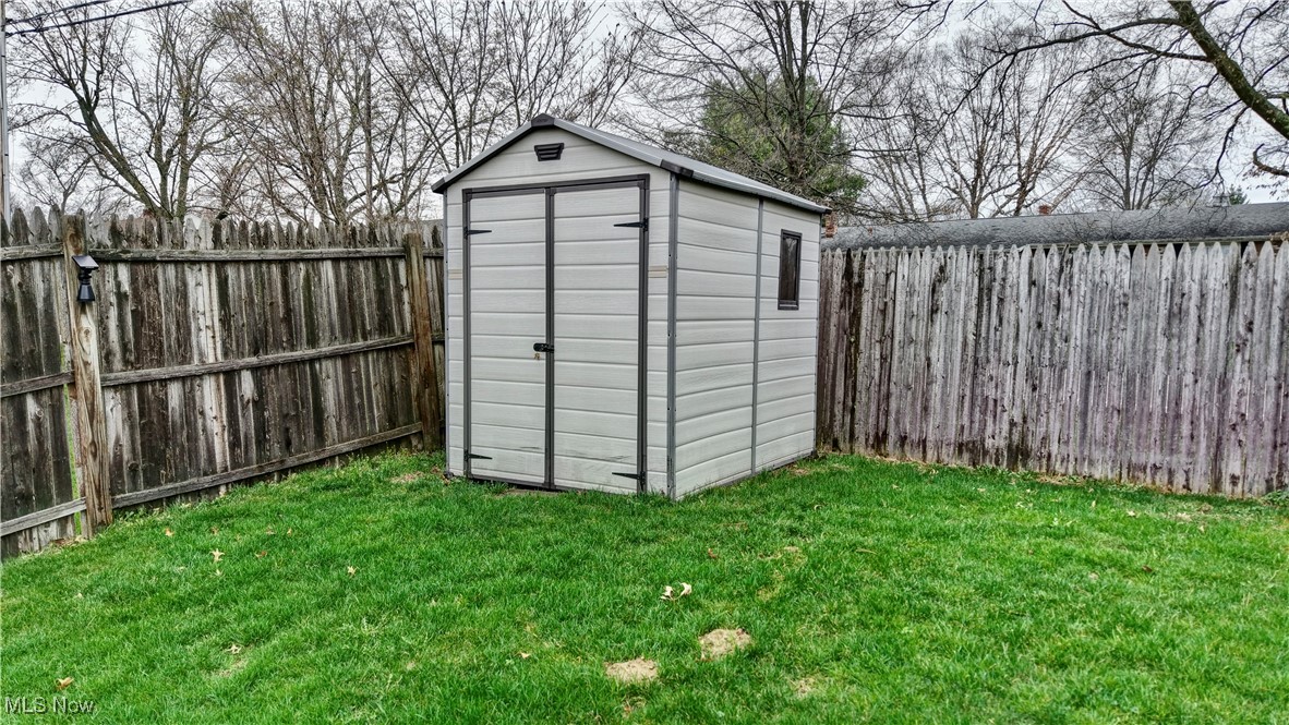 8238 N Casswell Circle, North Canton, Ohio image 47
