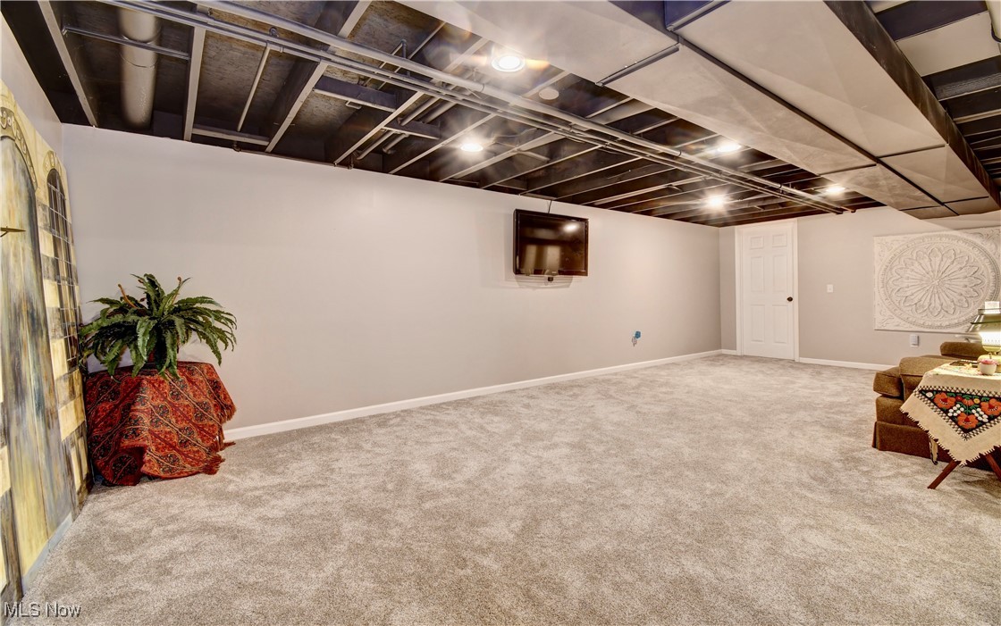 8238 N Casswell Circle, North Canton, Ohio image 38