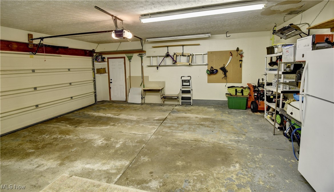 8238 N Casswell Circle, North Canton, Ohio image 45