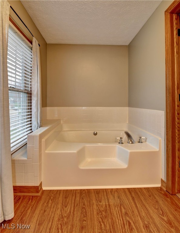 8238 N Casswell Circle, North Canton, Ohio image 11