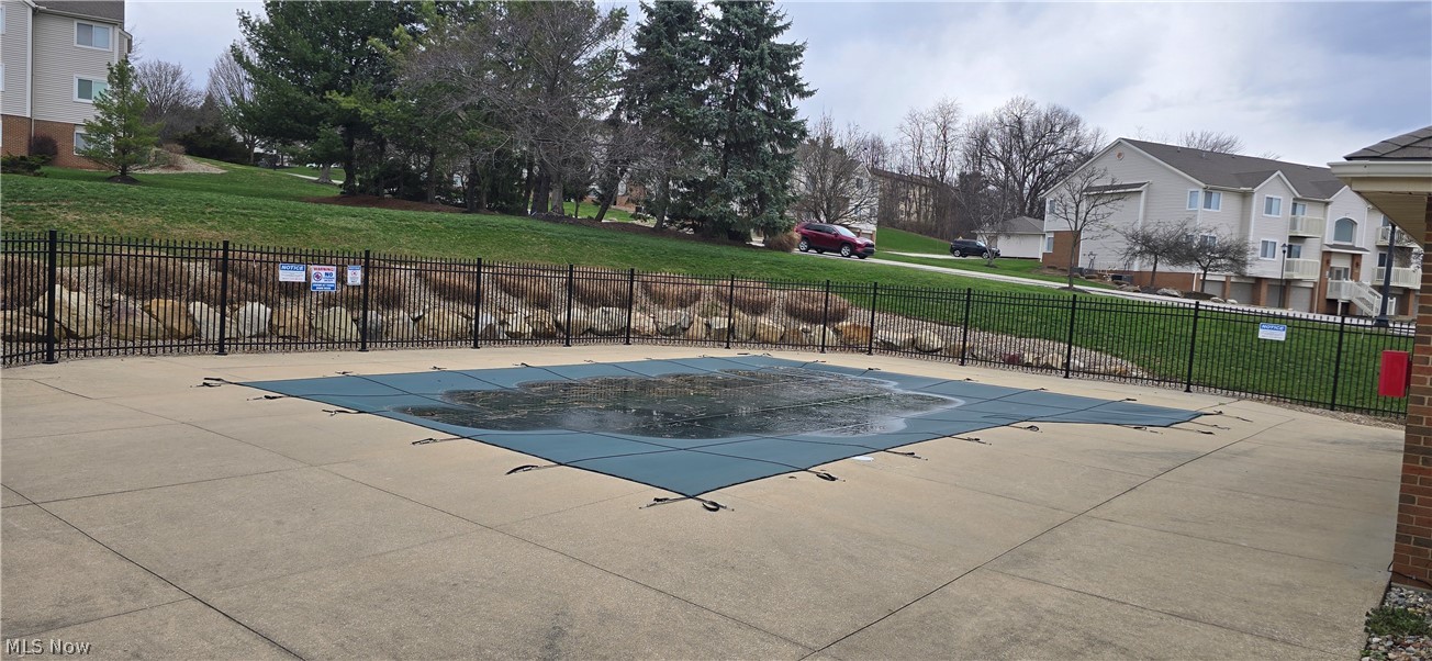 Brookledge Commons Condos - Residential