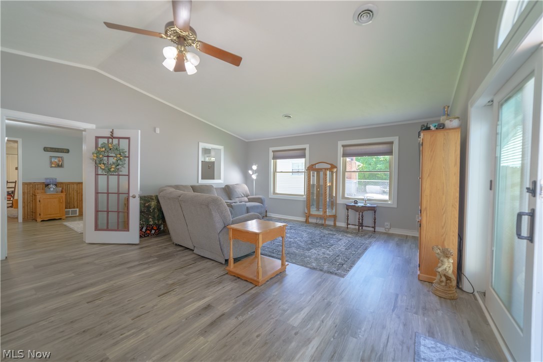 Lake Shore Blvd Estates - Residential