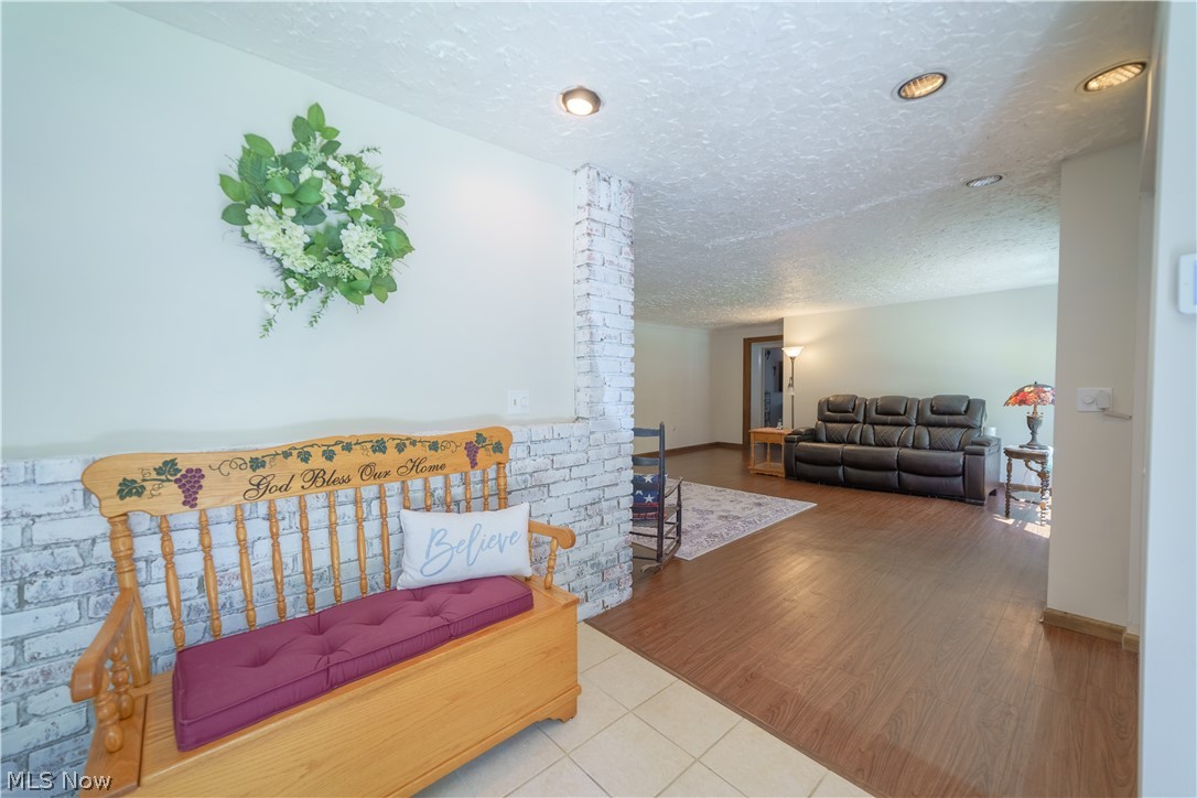 Lake Shore Blvd Estates - Residential