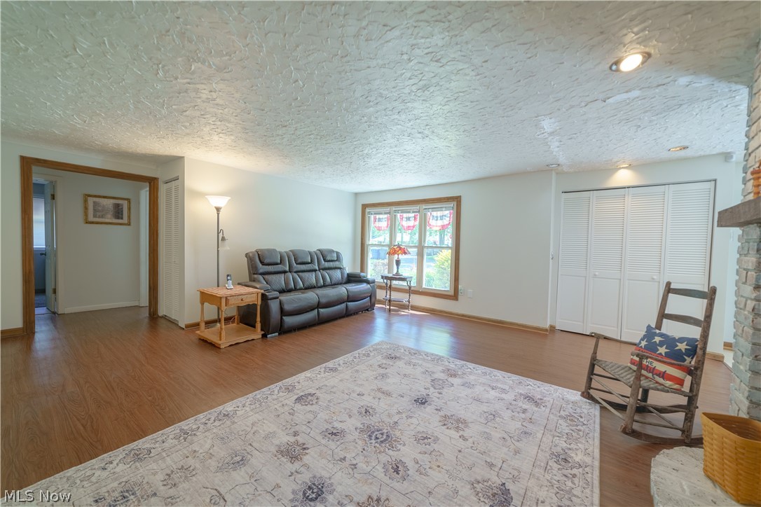 Lake Shore Blvd Estates - Residential