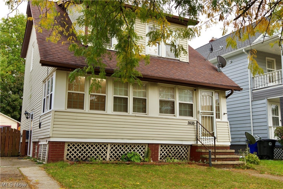 3533 W 120th Street