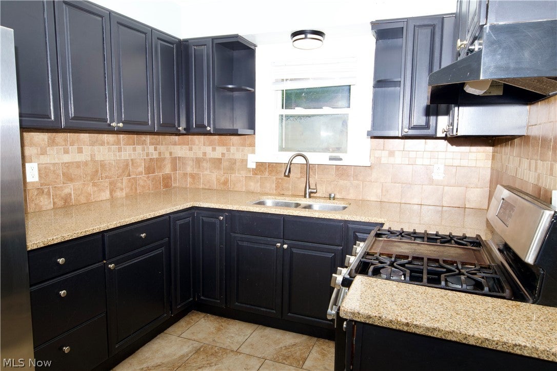 3533 W 120th Street