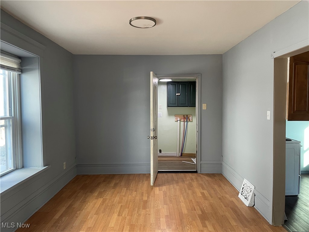 Akron, Ohio 44311, United States, 3 Bedrooms Bedrooms, ,2 BathroomsBathrooms,Residential,Active,92602