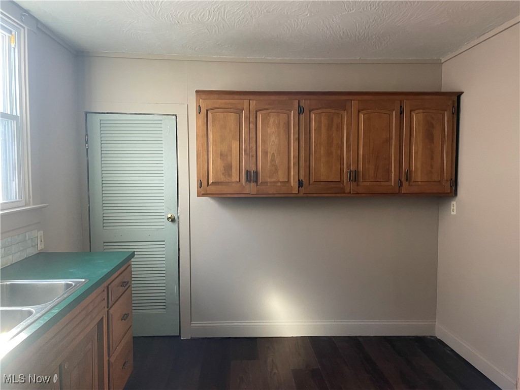 Akron, Ohio 44311, United States, 3 Bedrooms Bedrooms, ,2 BathroomsBathrooms,Residential,Active,92602