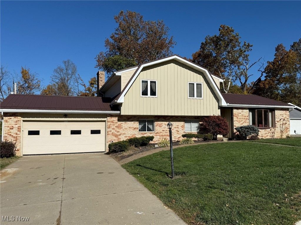 Photo of 1720 Buena Vista Drive, Coshocton, OH 43812 (MLS # 5167488)
