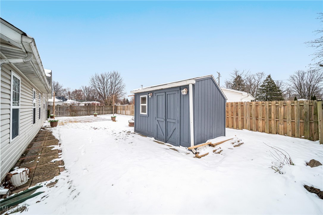 Painesville Township, Ohio 44077, United States, 3 Bedrooms Bedrooms, ,2 BathroomsBathrooms,Residential,Pending,17585