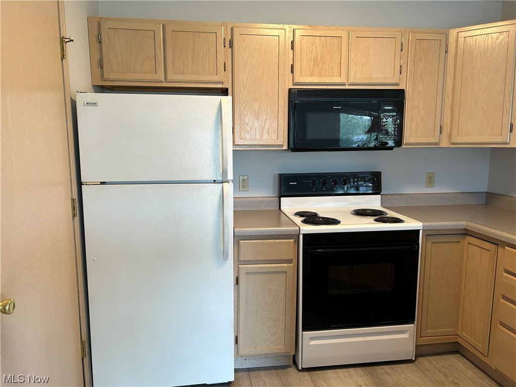 Brookledge Commons - Residential