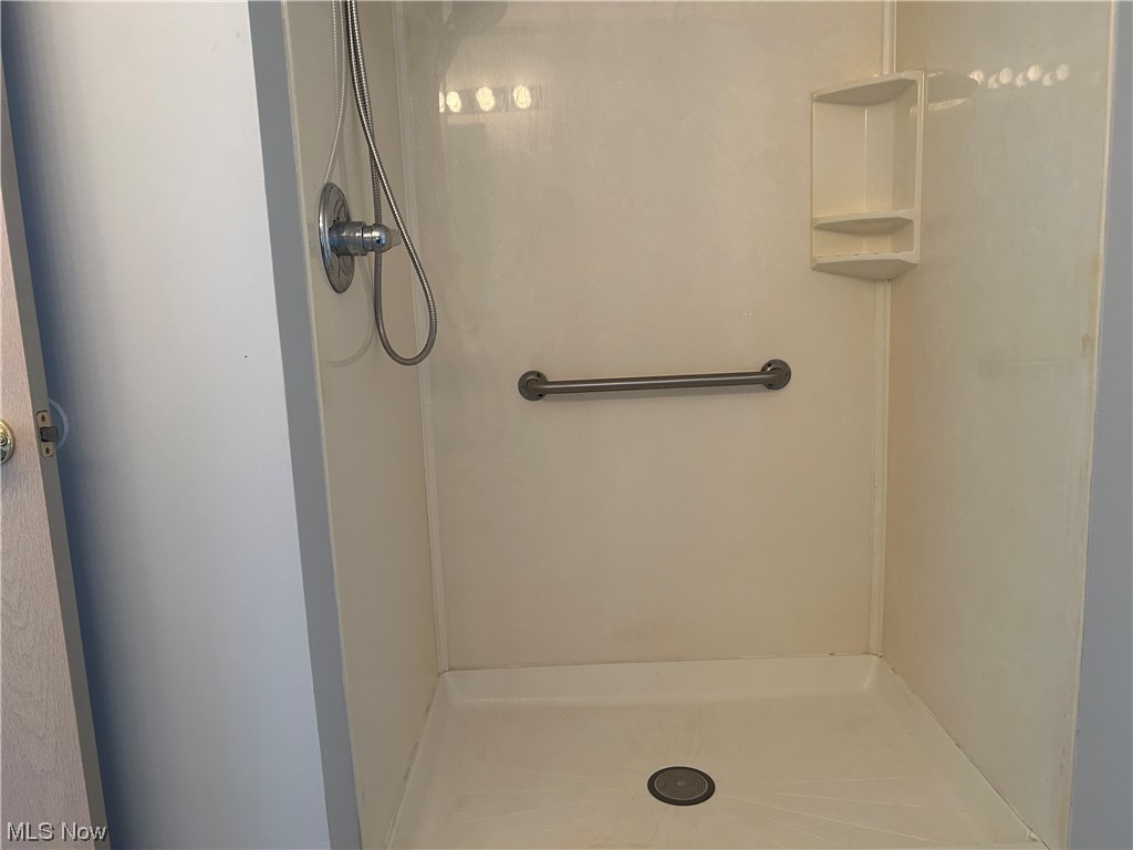 Brookledge Commons - Residential