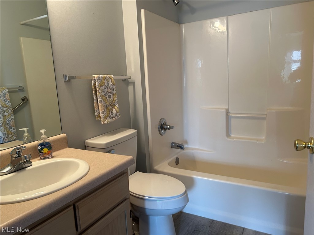 Brookledge Commons - Residential