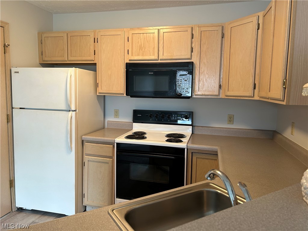 Brookledge Commons - Residential