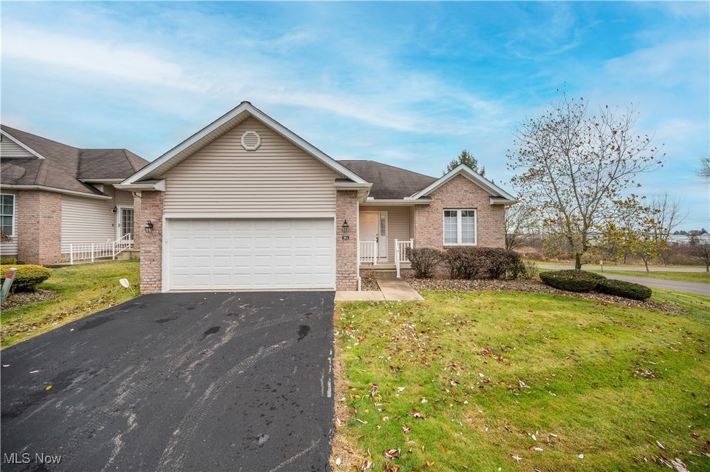 Photo of 125 Fitch Boulevard #201, Austintown, OH 44515 (MLS # 5174823)