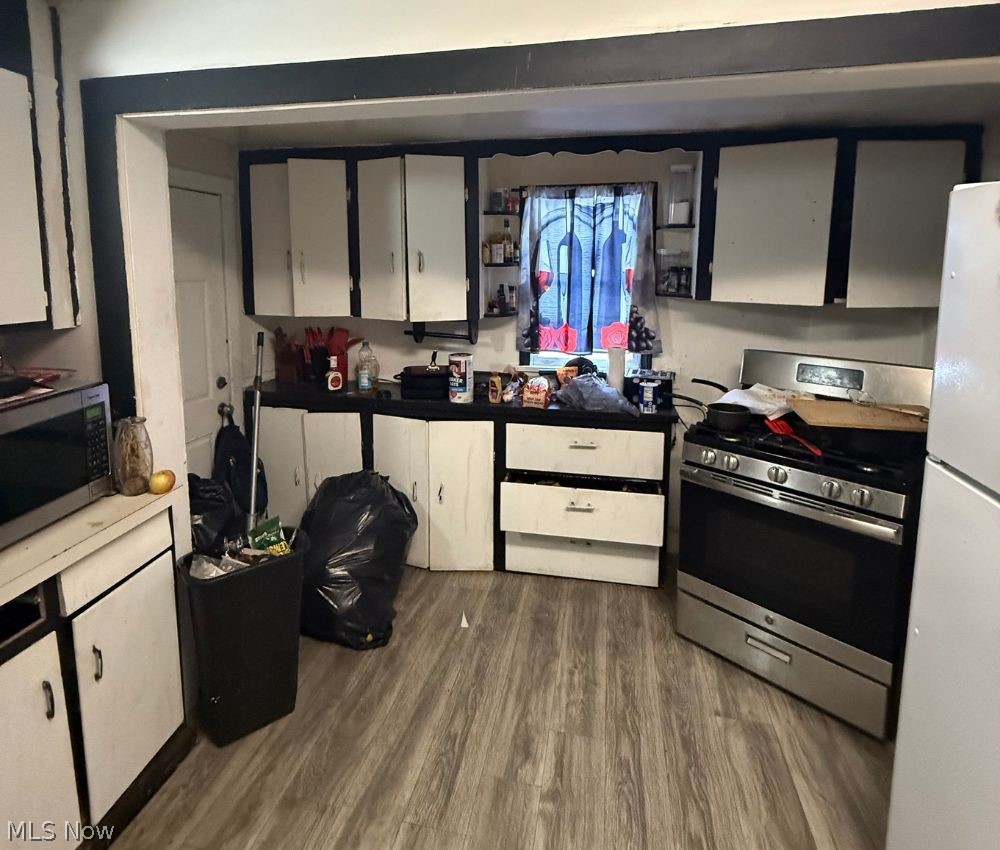 Neufer Brothers 01 - Residential Income