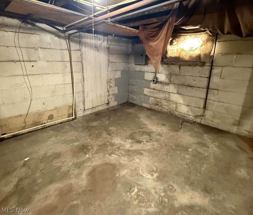 Neufer Brothers 01 - Residential Income