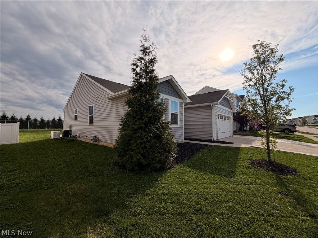 Photo of 2670 Himelrigh Boulevard, Barberton, OH 44203 (MLS # 5201836)
