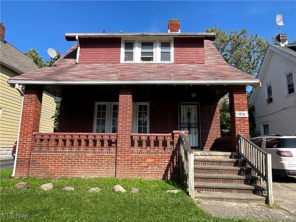 Opportunity awaits in Cleveland! This 3-bed, 1-bath home sits on a solid lot and is just waiting for the right investor or handy buyer to bring it back to life. Whether you're looking for your next flip project or a rental to add to your portfolio, this one has plenty of potential. The bones are there now it's all about adding your vision and style. Conveniently located near parks, schools, shopping, and quick highway access, you?ll love the central spot once it's all fixed up. Homes in this area move fast when they're cleaned up, so don't miss out on this chance to create your own equity play in the heart of Cleveland!
