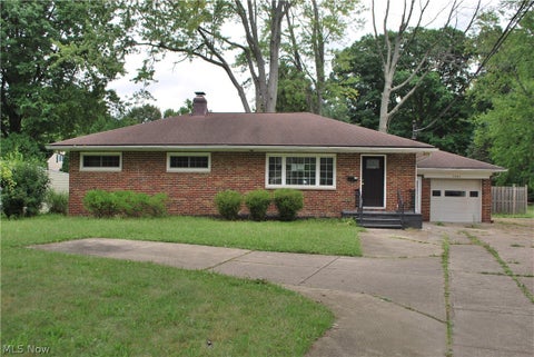 Homes For Sale - 3463 Clague Road<br/> Cuyahoga County, North Olmsted, OH 44070