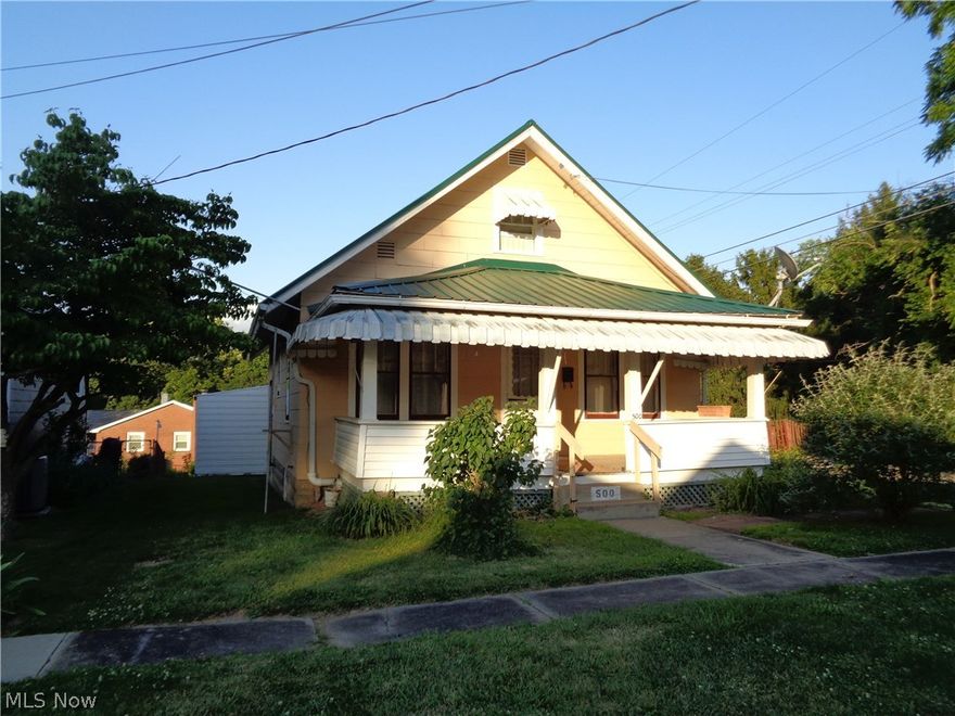 Great Starter Home,  Rental or Down Sizing Property!! Cute as a Button... Lot of Potential!!  Hardwood Under Carpet in living room & Dining room... 
Large Corner lot... Full Basement..New Metal Roof Installed 2 years ago
Full Length 18' Front Porch. & Covered  Back Porch... Garden Space in back yard