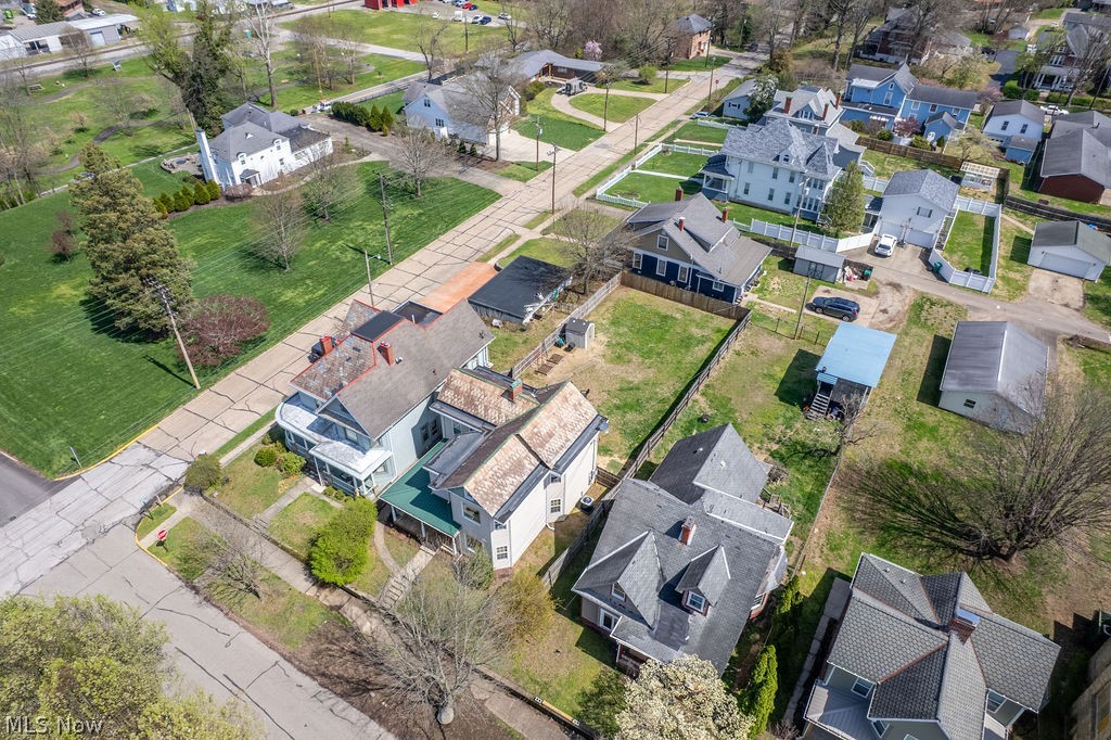 Roes Adn - Residential