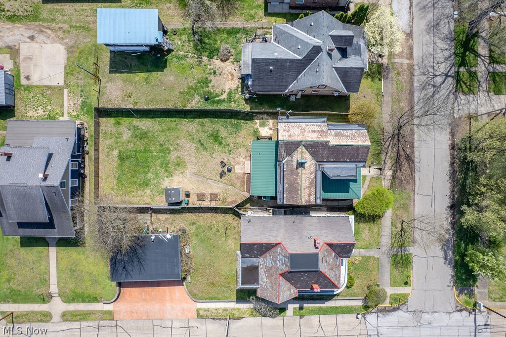 Roes Adn - Residential