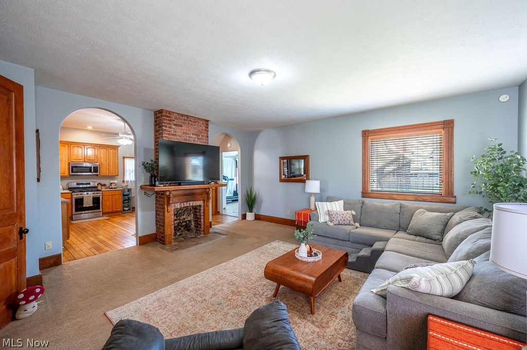 Roes Adn - Residential