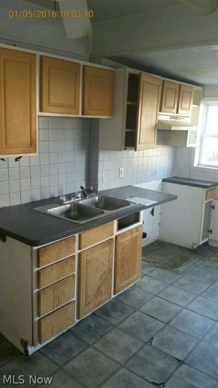 Hills & Frisbies - Residential