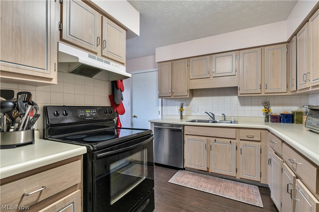 Echo Valley Condo - Residential